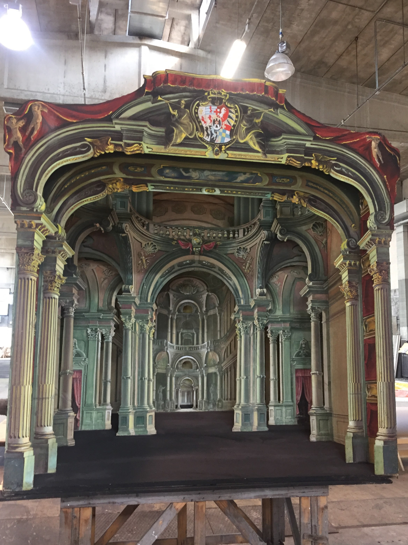 Scenografia ispirata a Giovanni Michele Graneri, Interno del Teatro Regio, montaggio del teatrino realizzato per la Mostra del Barocco Piemontese, 1963, Fondazione Teatro Regio 02
